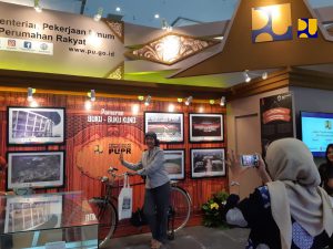 Kementerian PUPR Pamerkan 8 Buku Koleksi Zaman Belanda di Indonesia IIBF 2018
